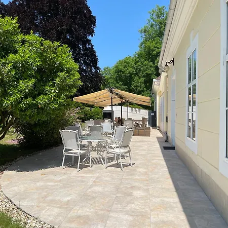 Kastelo Teraso Park Apartment With 25M Private Groundfloor Terrace Lejlighed Zalacsány