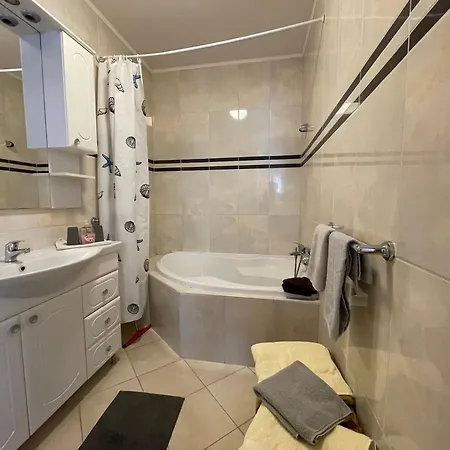 Kastelo Teraso Park Apartment With 25M Private Groundfloor Terrace Lejlighed *