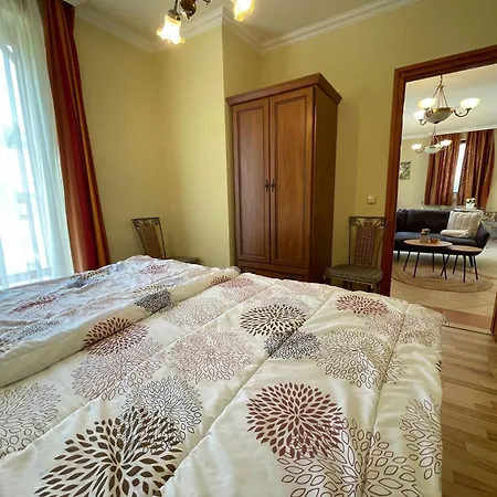 Kastelo Teraso Park Apartment With 25M Private Groundfloor Terrace Lejlighed Zalacsány