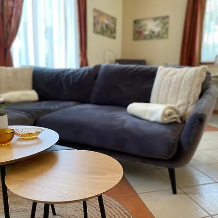 Lejlighed Kastelo Teraso Park Apartment With 25M Private Groundfloor Terrace *